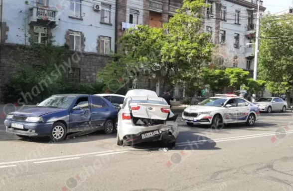 Շղթայական ավտովթար Երևանում, բախվել են Suzuki, Kia Sorento, Chevrolet և Mazda ավտոմեքենաները. կան վիրավորներ